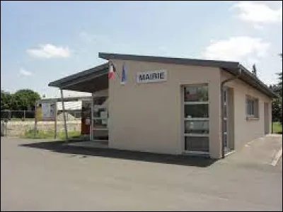 Nous terminons notre balade dans la Sarthe, &agrave; Saint-Victeur. Nous sommes en r&eacute;gion ...