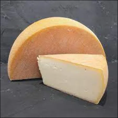Quel nom porte le fromage fabriqué par les Maîtres Laitiers du Cotentin ?