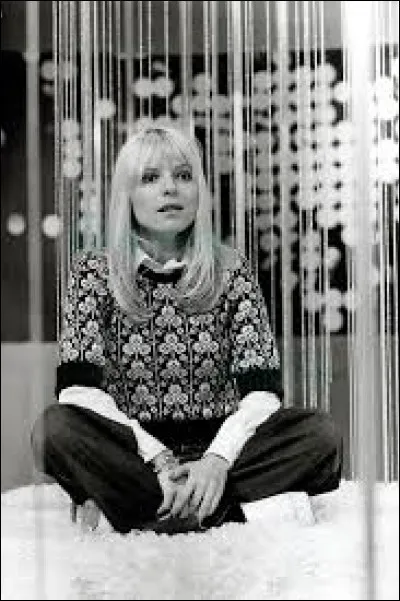 Complétez le titre de cette chanson : "La chanson...