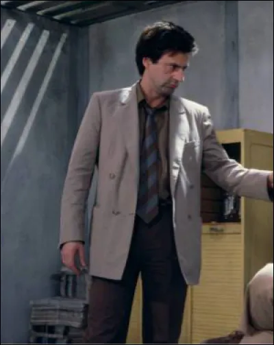 Dans quel film Daniel Auteuil est-il un journaliste ?