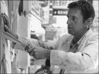 Dans quel film Daniel Auteuil est-il un lanceur de couteaux ?