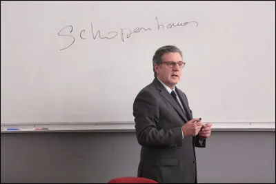 Dans quel film Daniel Auteuil est-il un professeur de droit provoquant ?