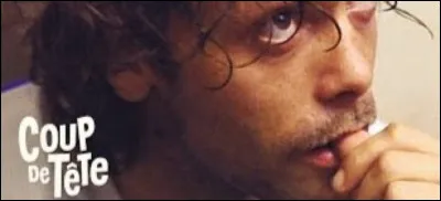 Lors du match ____ des seizièmes de finale de Coupe de France, François Perrin (alias Patrick Dewaere) inscrit un doublé et offre la victoire à son équipe,Trincamp. Empli de rancur et revanchard, il nira pas réclamer son dû, une cuisinière multifonctions à double _____, promise en cas de victoire dans les vestiaires.