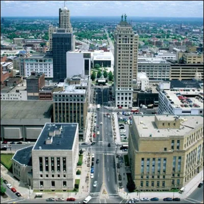 Quelle est l'intruse parmi ces villes ?