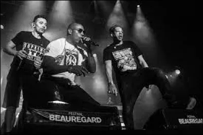 Avec quel rappeur le groupe NTM partage-t-il un duo sur la chanson "Ma Benz" ?