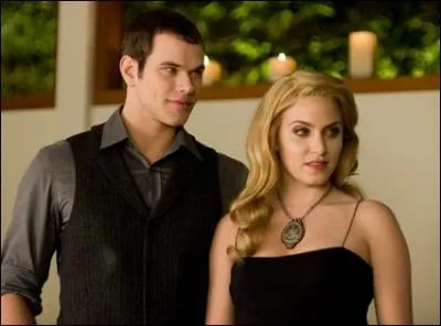 Qui est la femme d'Emmet ?