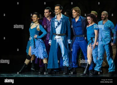 Roméo et Juliette : Les Rois du monde.

On sait qule temps, cest comme le vent
............................
On sfout pas mal de la morale
On sait bien quon fait pas dmal