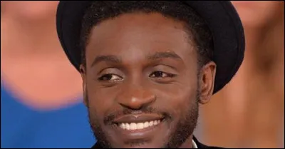 Corneille : Parce qu'on vient de loin. 

Lair est trop lourd
Quand on ne vit que sur des prières
Moi je savoure chaque instant
Bien avant
..........................