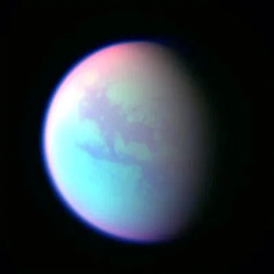 Quel astronome a découvert Titan, la plus grande lune de Saturne ?