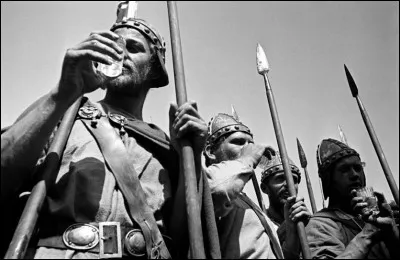 Complétez ce proverbe : 
"Trop [...] et le cœur d'un homme s'ouvre pour que tout le monde puisse voir".