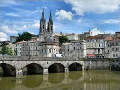 Ville de l'angélique, Niort est la préfecture ...