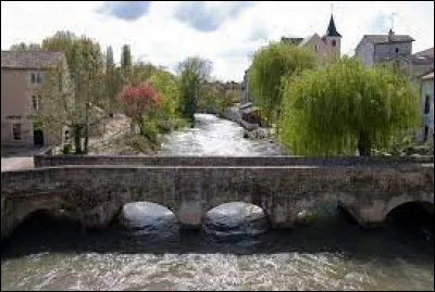 Chasseneuil-su-Poitou, qui accueille sur son territoire la partie du sud du Futuroscope, est une ville située ...