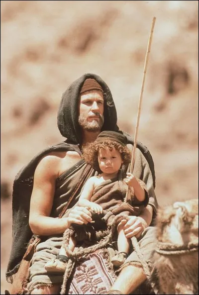 Fils de Z&eacute;b&eacute;d&eacute;e a &eacute;vang&eacute;lis&eacute; l�Espagne, premier ap&ocirc;tre &agrave; mourir en martyr, d&eacute;capit&eacute; &agrave; J&eacute;rusalem. Qui est-il ?