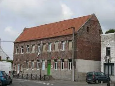 Nous terminons cette balade dans les Hauts-de-France, &agrave; Rumegies. Commune de l'arrondissement de Valenciennes, elle se situe dans le d&eacute;partement ...