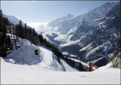 Malgré son nom, Courmayeur n'est pas en France mais en Italie. Dans quelle région francophone cette station se situe-t-elle ?