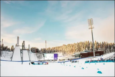 Dans quel pays le site de Lahti est-il un haut lieu du ski nordique ?
