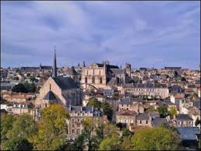 Commençons par la ville de Poitiers, qui est la préfecture ...