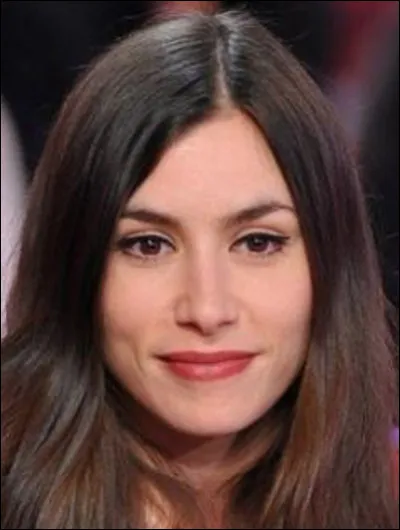 Qui est cette Olivia, chanteuse et romancière française ?