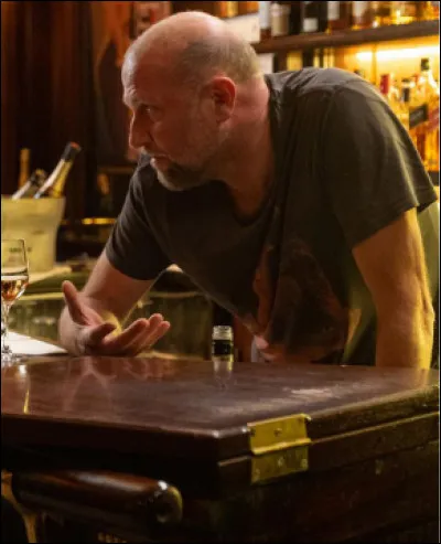 Comment s'appelle le personnage joué par François Damiens ?