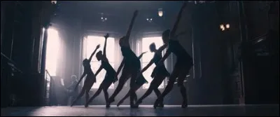 Qui est à la tête de la Red Room ?