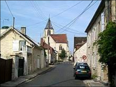 Village des Hauts-de-France, dans l'arrondissement de Senlis, Apremont se situe dans le département ...