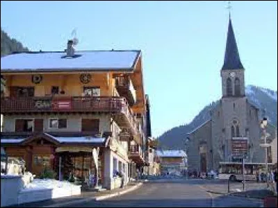 Je vous propose de partir &agrave; la fronti&egrave;re suisse, &agrave; la d&eacute;couverte de Ch&acirc;tel. Commune touristique et station de sports d'hiver du Val d'Abondance, pr&egrave;s d'Avoriaz, en Auvergne-Rh&ocirc;ne-Alpes, elle se situe dans le d&eacute;partement ...