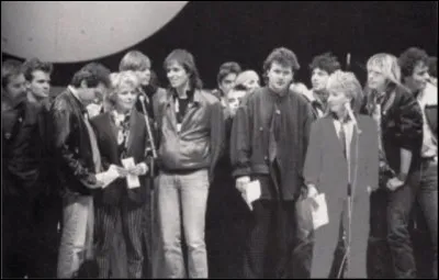 Laquelle de ces chansons est de Chanteurs sans frontières ?