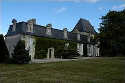 Nous sommes en Nouvelle-Aquitaine, au château de La Faye, à Villexavier. Village de l'aire d'attraction Jonzacaise, il se situe dans le département ...