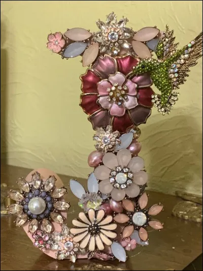 Joe Dassin : laquelle de ces chansons ne lui appartient pas ?