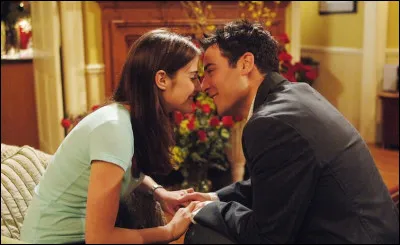 De quelle couleur est le cor de chasse que vole Ted lors de son rencard avec Robin ?