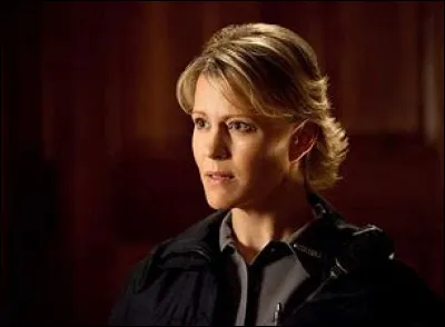 Comment s'appelle la mère de Caroline ?