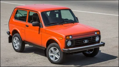 Quel est ce modèle tout-terrain produit depuis 1977 par le constructeur russe Lada passé en 2017 sous le contrôle de Renault ?