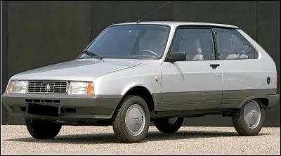 Quel est ce modèle, une voiture citadine produite de 1984 à 1988 par Citroën mais assemblée en Roumanie ?