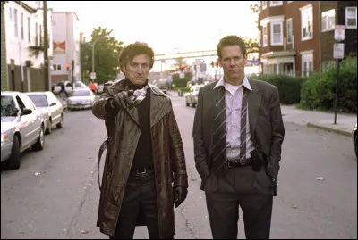 Dans "Mystic River", Jimmy, Dave et Sean sont trois amis d'enfance et se retrouvent vingt ans plus tard : quelle ville constitue le cadre du film ?