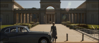 Le personnage joué par Kim Novak passe de longues heures au musée dans cette ville qui sert de cadre à ce film d'Hitchcock : de quelle ville s'agit-il ?