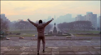 Dans quelle ville se déroule "Rocky", sorti en 1976, avec Sylvester Stallone ?