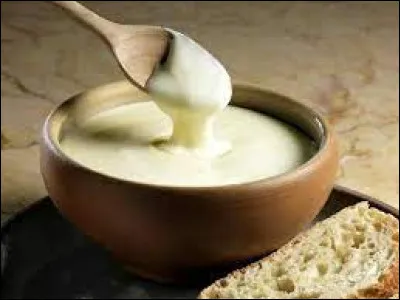 La cancoillotte est une spécialité fromagère de Franche-Comté.