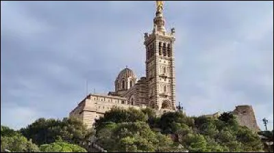 La basilique Notre-Dame-de-la-Garde est-elle surnommée "La Bonne Mère" ?
