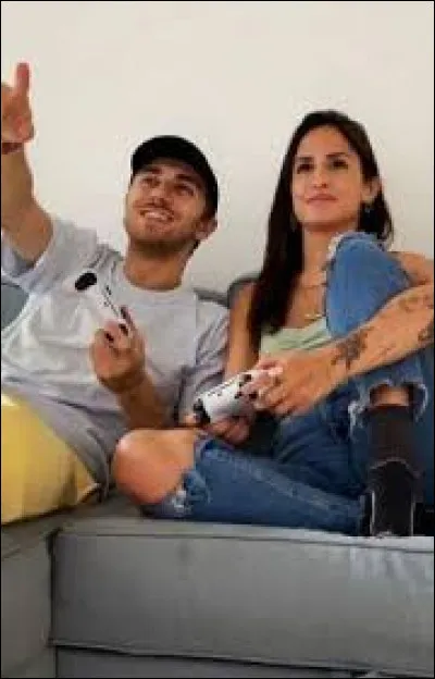 Quel est le parallèle de "Google" dans le monde où ils sont transportés ?