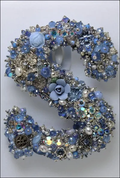 Sanary-sur-mer : dans quel département se trouve cette magnifique petite ville ?