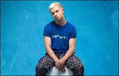 Avec qui Michou est-il en couple ?