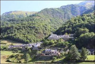 Comment appelle-t-on les habitants de Saligos (Hautes-Pyrénées) ?