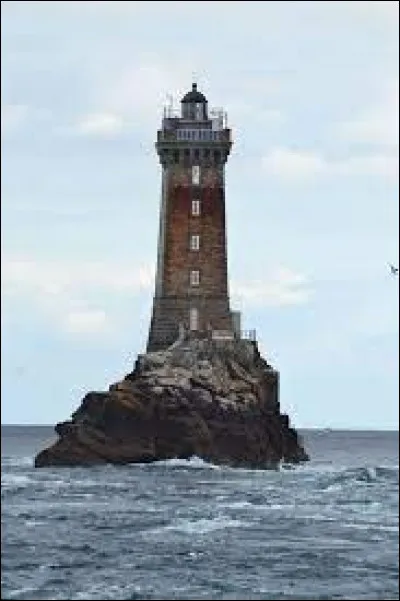 Comment était appelé autrefois le phare de la Vieille, dans le Finistère ?
