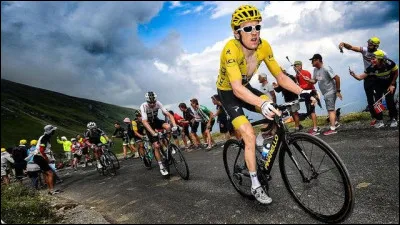 Commune de 1000 habitants du département de l'Yonne, située dans la banlieue de Sens :