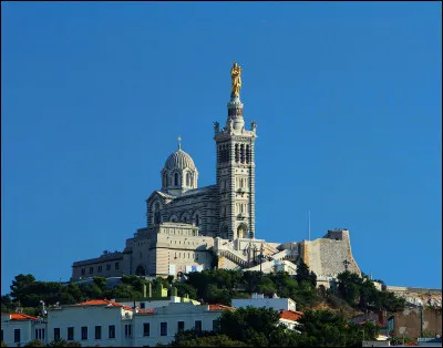 Dans quelle ville trouve-t-on la basilique catholique Notre-Dame de la garde &eacute;rig&eacute;e en 1853 ?