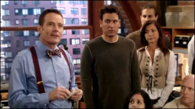 Quel objet Lily vole-t-elle au patron de Ted, espérant le punir d'être si odieux ?