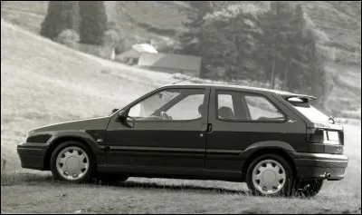 L'apparition de la version 2.0l 16v inaugure...