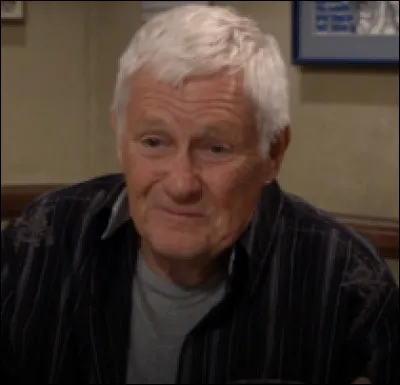 Comment s'appelle le rencard que Robin amène à Thanksgiving et que Ted imagine en vieillard ?