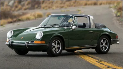 Quel est ce cabriolet de 1967, une voiture de sport haut de gamme produite par Porsche ?
