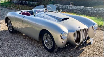 Quel est ce cabriolet Lancia de 1955, élégant, sportif et sobre ?